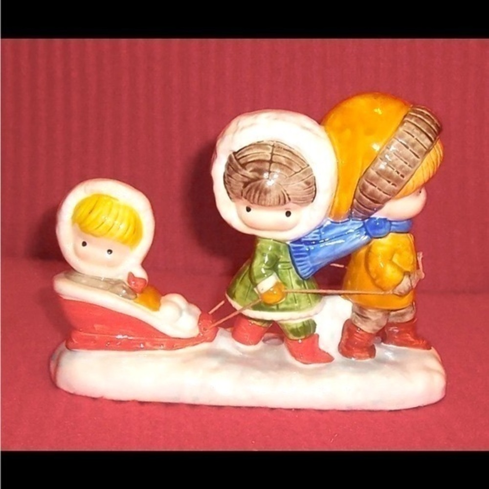1972 vintage Joan Walsh Augland Figurine
